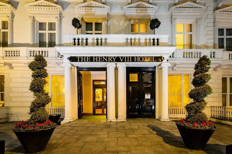 Hotel Henry Viii