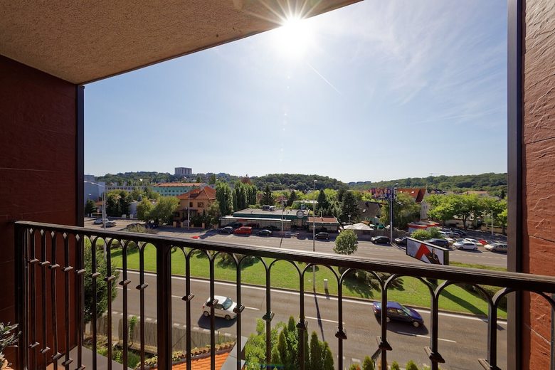 Max Inn Hotel