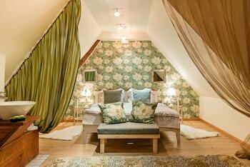 Hotel Oldhouse Apartments