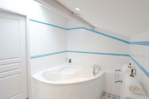 Apartamento Clublord - Charming Duplex With A Park View
