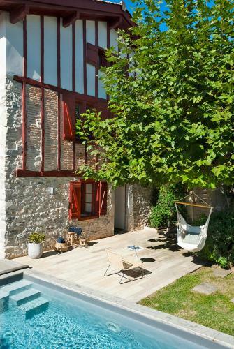 Bidart Villa Sleeps 12 Pool Wifi