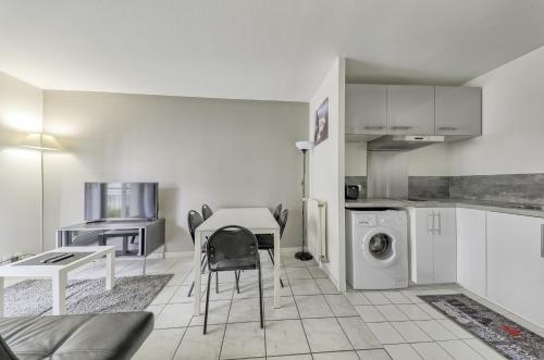 Apartamento Carr� Elys�e (sleepngo)