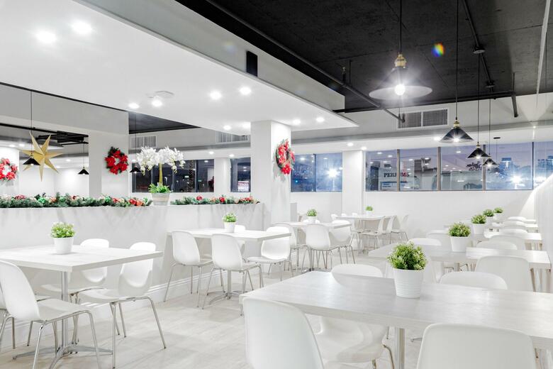 Palazzo Lakeside Hotel