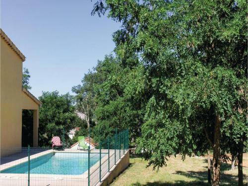Three-bedroom Holiday Home In Sampzon