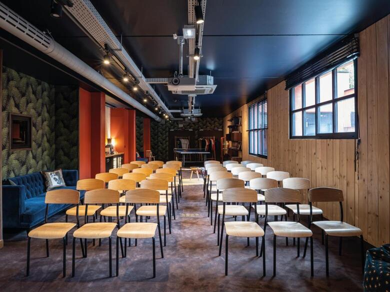 Mob Hotel Paris Les Puces