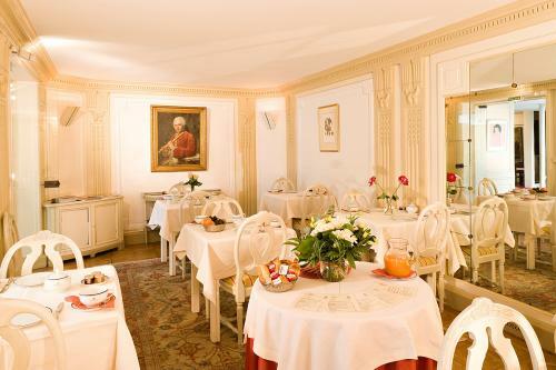 Hotel Des Saints P�res