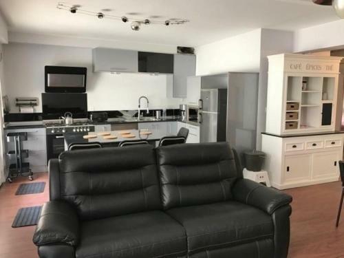 Apartment Pins 12 - Commerces Et Plage � Pied