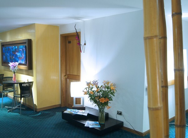 Boutique Breton Hill