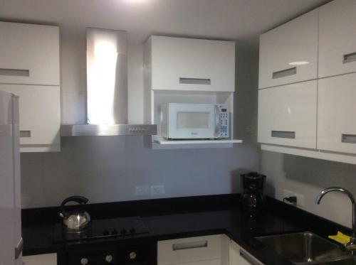 Apartamento Azure Towers 102