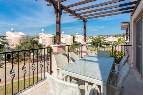 Apollonium Beach Flats And Villas