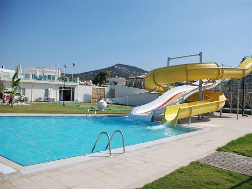 Apollonium Beach Flats And Villas