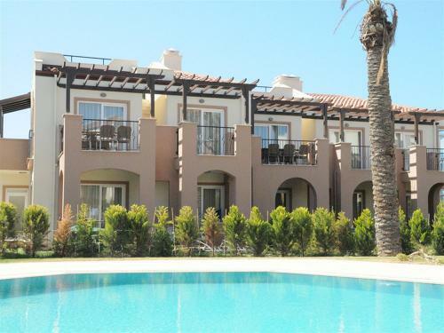 Apollonium Beach Flats And Villas