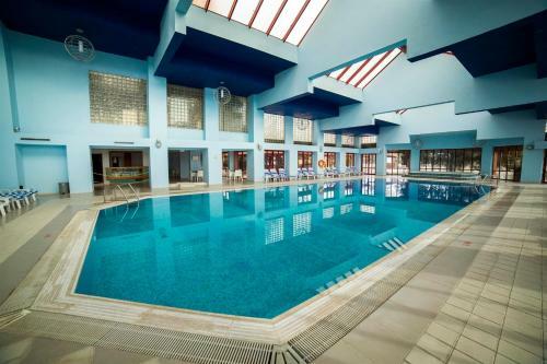 Patalya Lakeside Resort Hotel