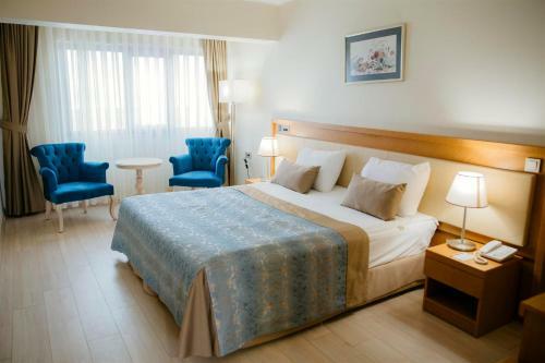 Patalya Lakeside Resort Hotel