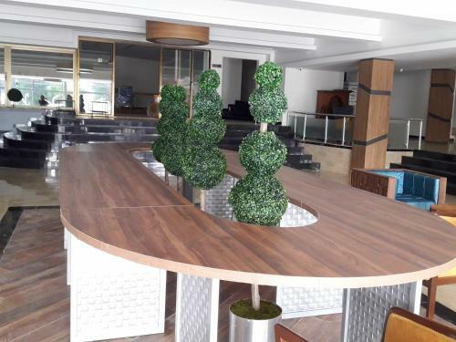 Orange Park Hotel
