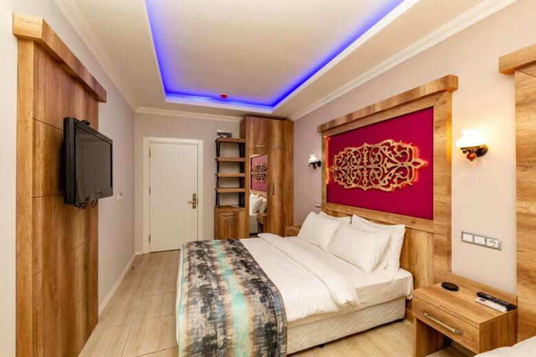 Hotel Linda Expo Palace