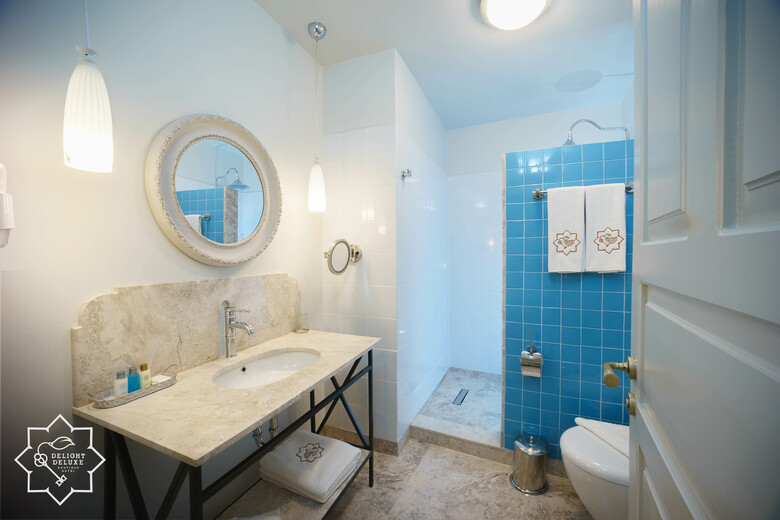 Delight Deluxe Boutique Hotel