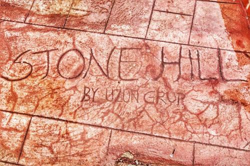 Stone Hill Hotel