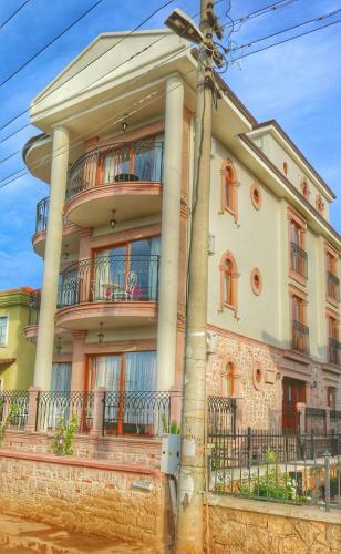Stone Hill Hotel