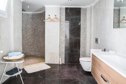 Important Group | Villa Olivia