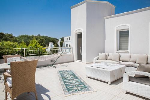 Important Group | Villa Olivia