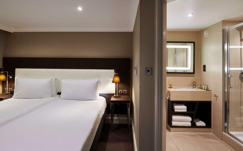 Hotel Doubletree By Hilton London Ealing