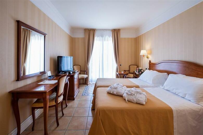 Hotel Dioscuri Bay Palace