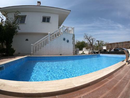 Hostal Ala�at? La Vista