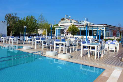 Hostal Mavi Restaurant & Bistro Villas