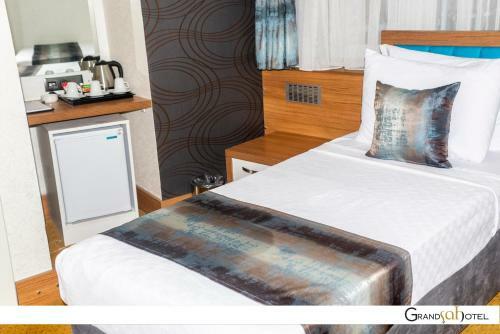 Hotel Grand ?ah Otel