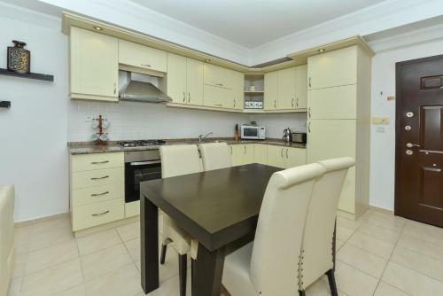 Saros Apartments Cal?s Beach