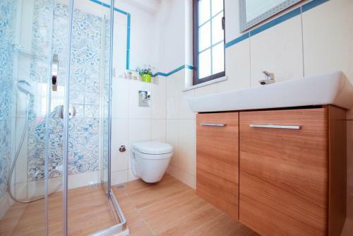 Villa Tn Hotel (adult Only)