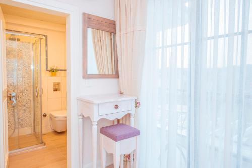 Villa Tn Hotel (adult Only)