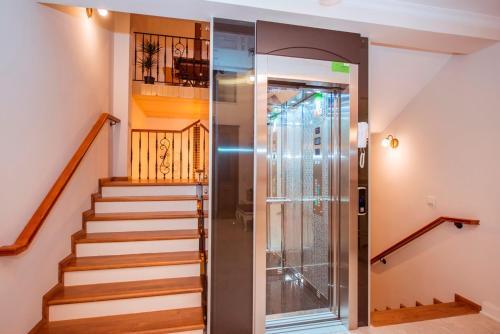 Villa Tn Hotel (adult Only)