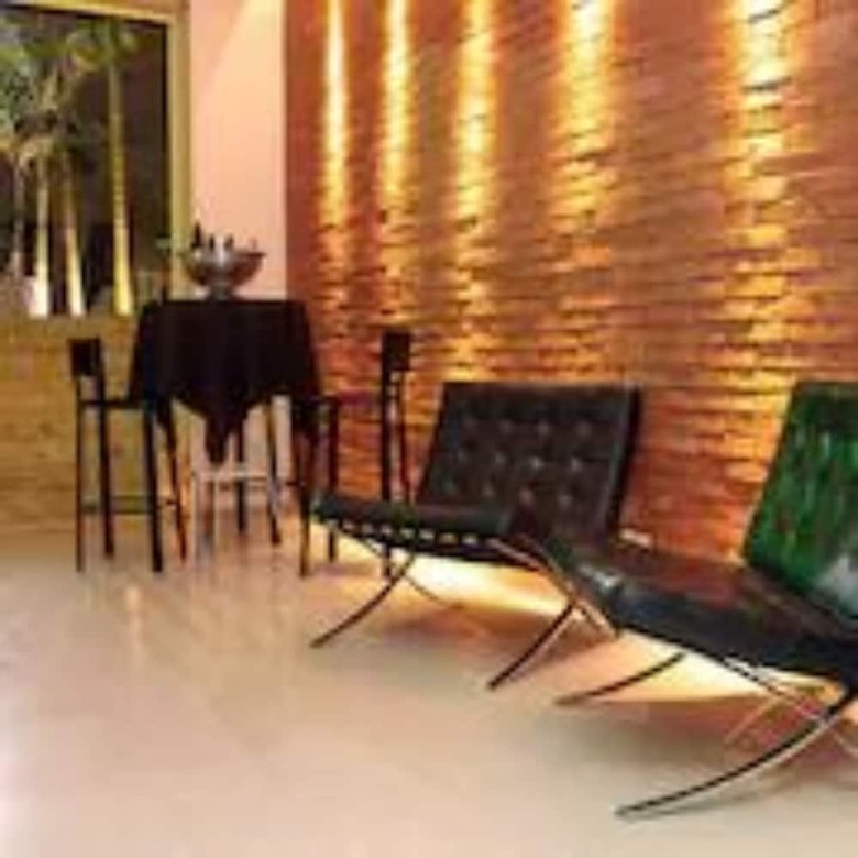 Oasis Tower Hotel