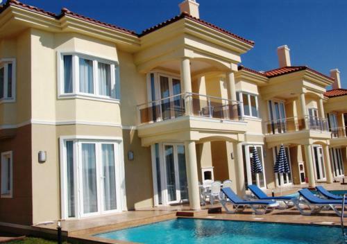 Sunset Beach Club 4 Bedroom Private Villa