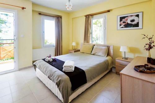 Gocek Villa Sleeps 5 Air Con Wifi