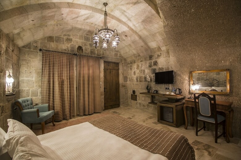 Hotel Hera Cave Suites
