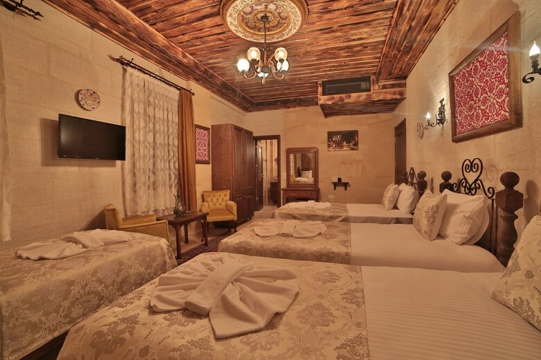 Caravanserai Inn Hotel