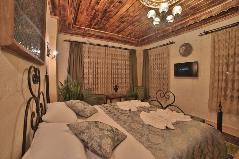 Caravanserai Inn Hotel