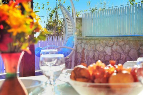 Villa Aynura For Honeymoon Couples