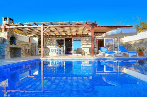 Villa Aynura For Honeymoon Couples