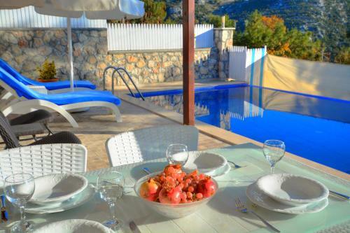 Villa Aynura For Honeymoon Couples