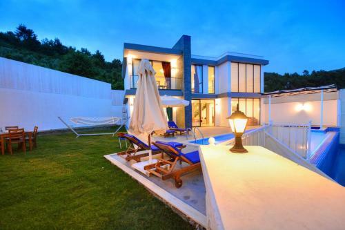 Villa Ustali