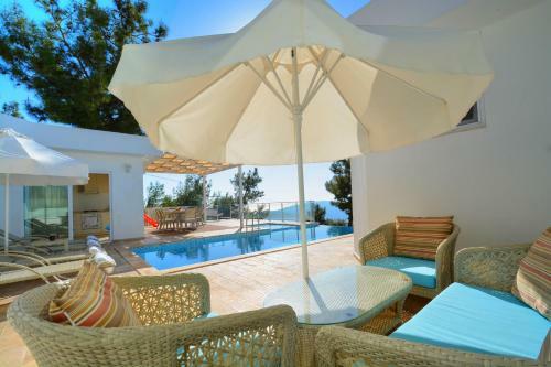 Villa Alya