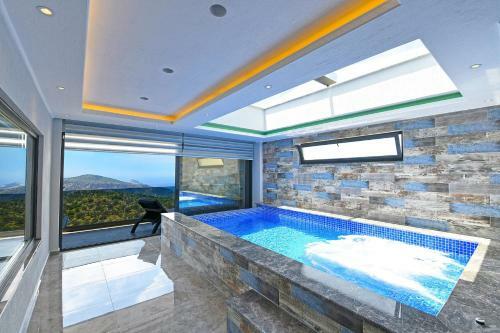 Villa Survival