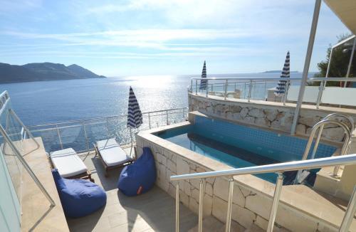 Hotel Cachet - Adult Only +14