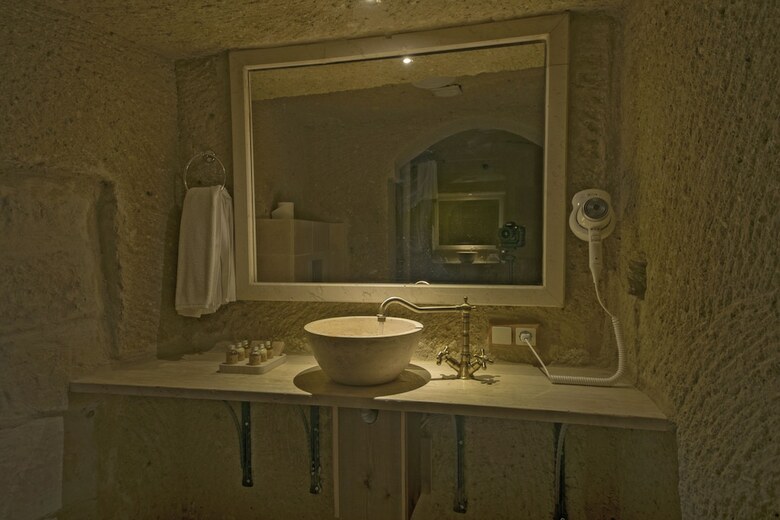 Hostal Luna Cave Hotel