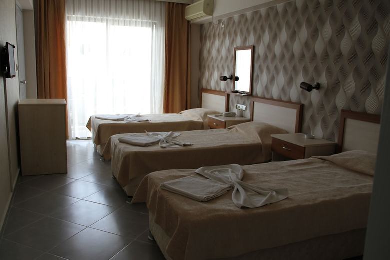 Hotel Saturn