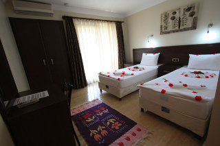 Hotel Holiday Calbis